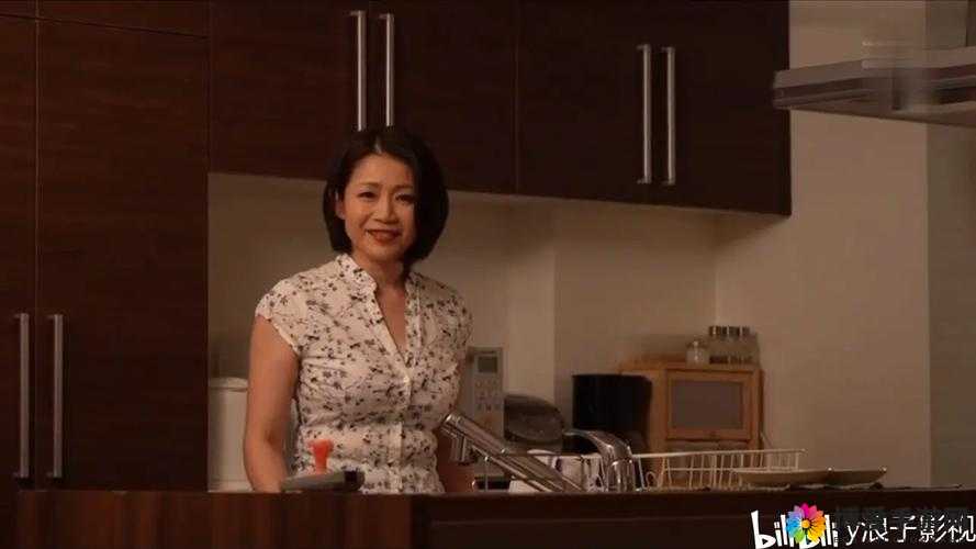 友田真希五十路中文字幕：经典之作不容错过