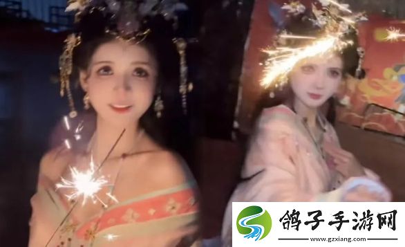 狗头萝莉饼摊即将结束-现场给大家放烟花庆贺-手拿仙女棒太美了